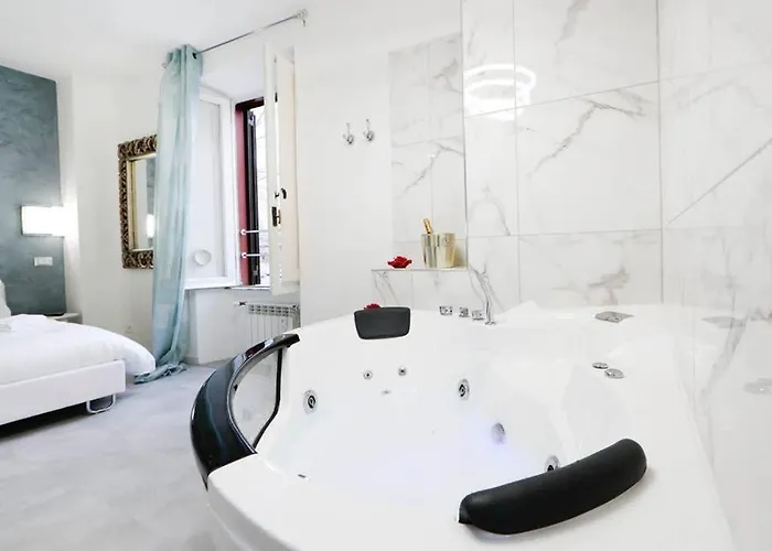 White Panoramic Jacuzzi Trastevere Róma